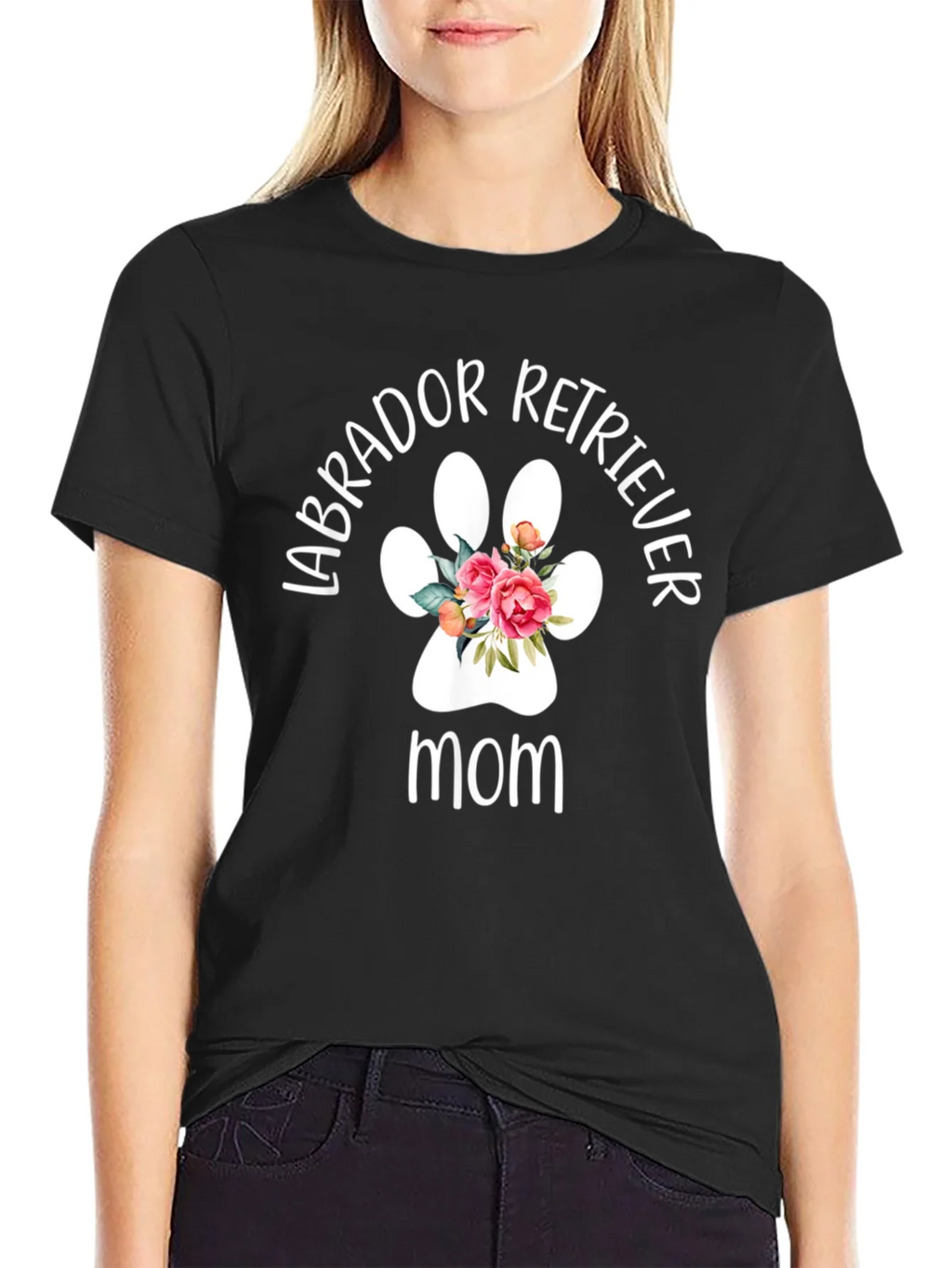 Labrador Retriever Mom T-Shirt product image 2